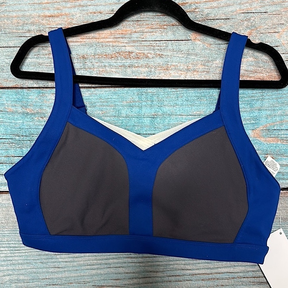 NWT Fabletics Shira Sports Bra L Blue White Cardio High Impact Gym Workout